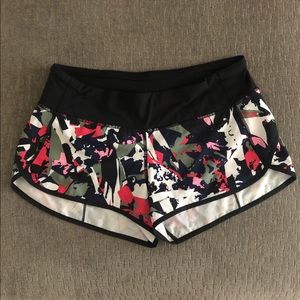 Lululemon Speed Up Shorts 2.5”